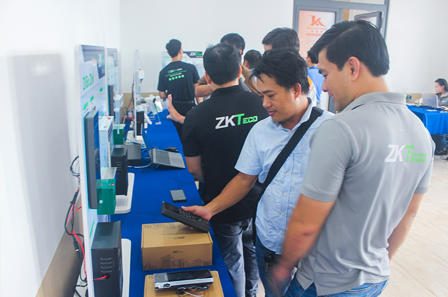 chuoi-tech-talk-zkteco-connect-2025-tay-ninh-binh-duong-vung-tau-5.jpg chuoi-tech-talk-zkteco-connect-2025-tay-ninh-binh-duong-vung-tau-5.jpg